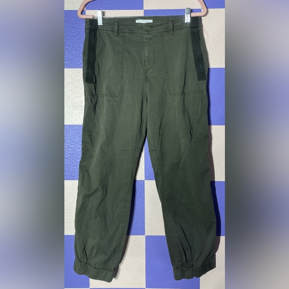 NWOT Anthropologie Cargo Joggers in Green - Size 8